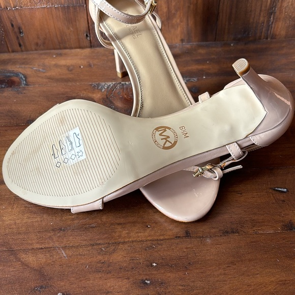 Michael Kors heels - Picture 3 of 4